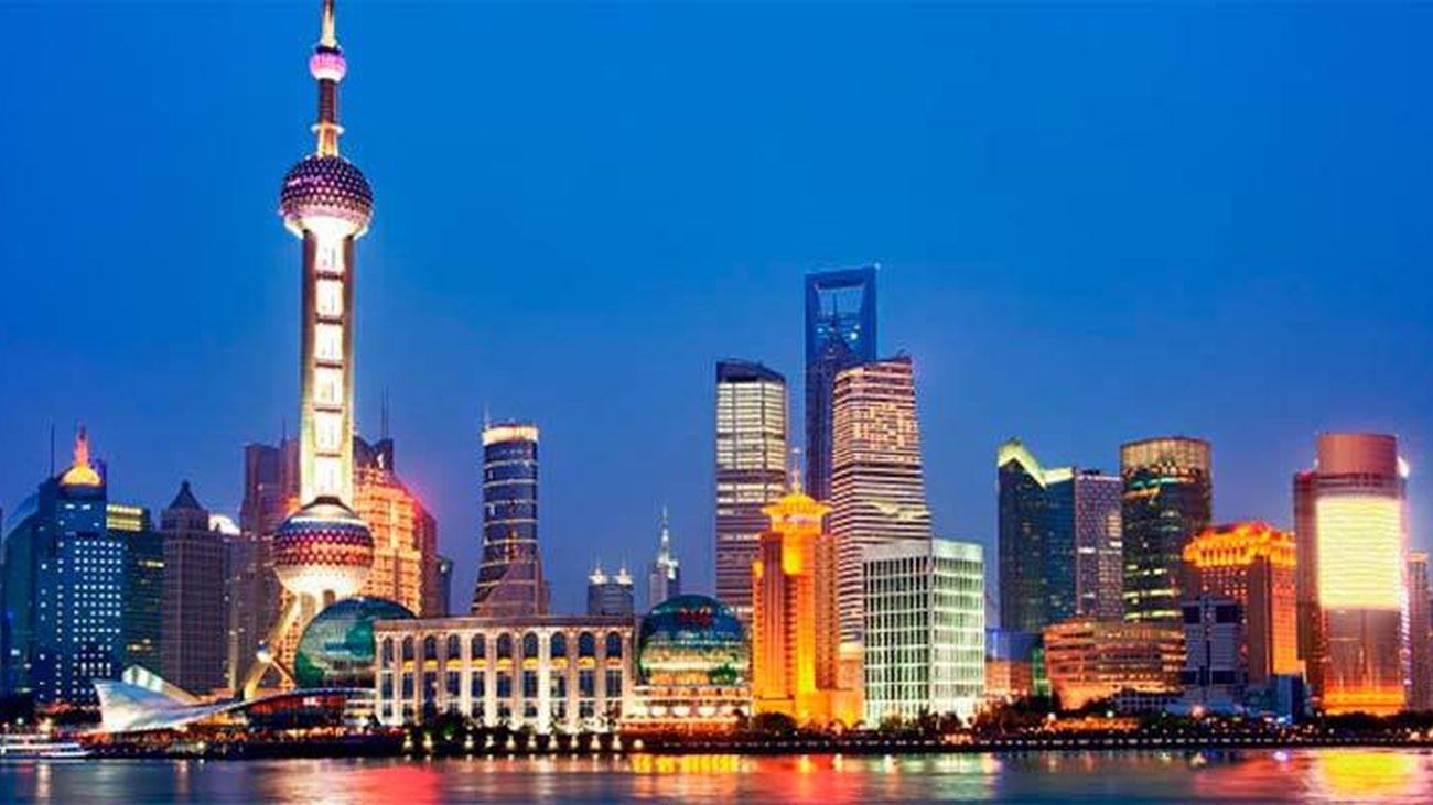 Shanghai, de la tradición milenaria china a los rascacielos del futuro