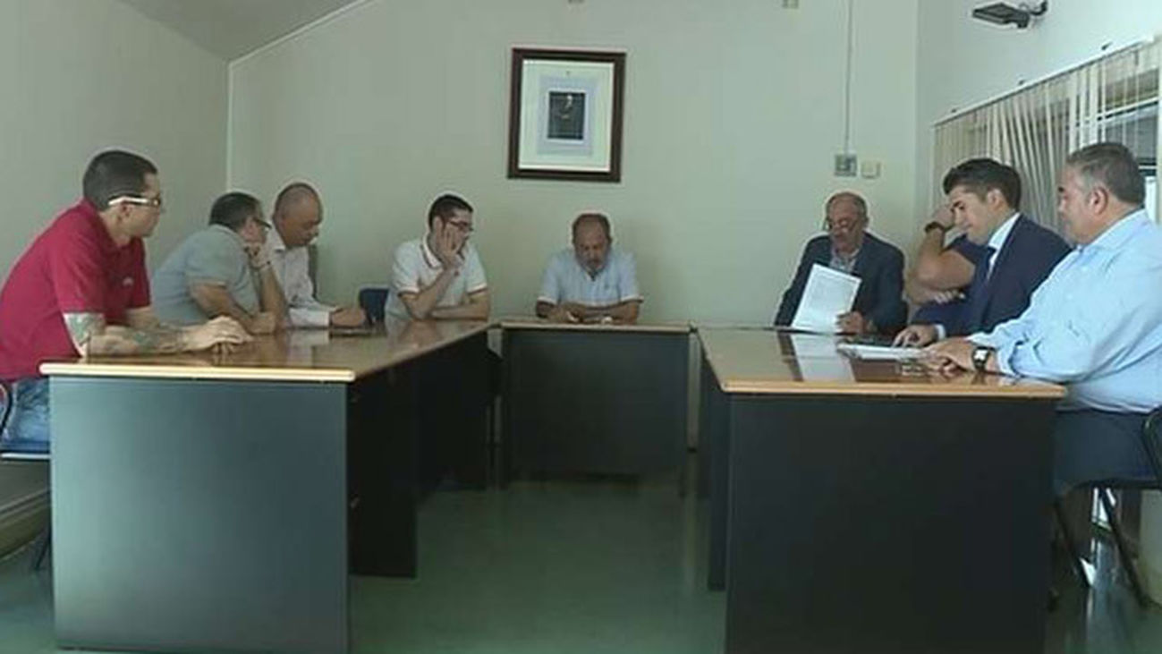 Pozuelo del Rey, primera moción de censura de la legislatura