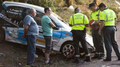 Multitudinaria despedida en Cambre y Carral a seis fallecidos en el rally