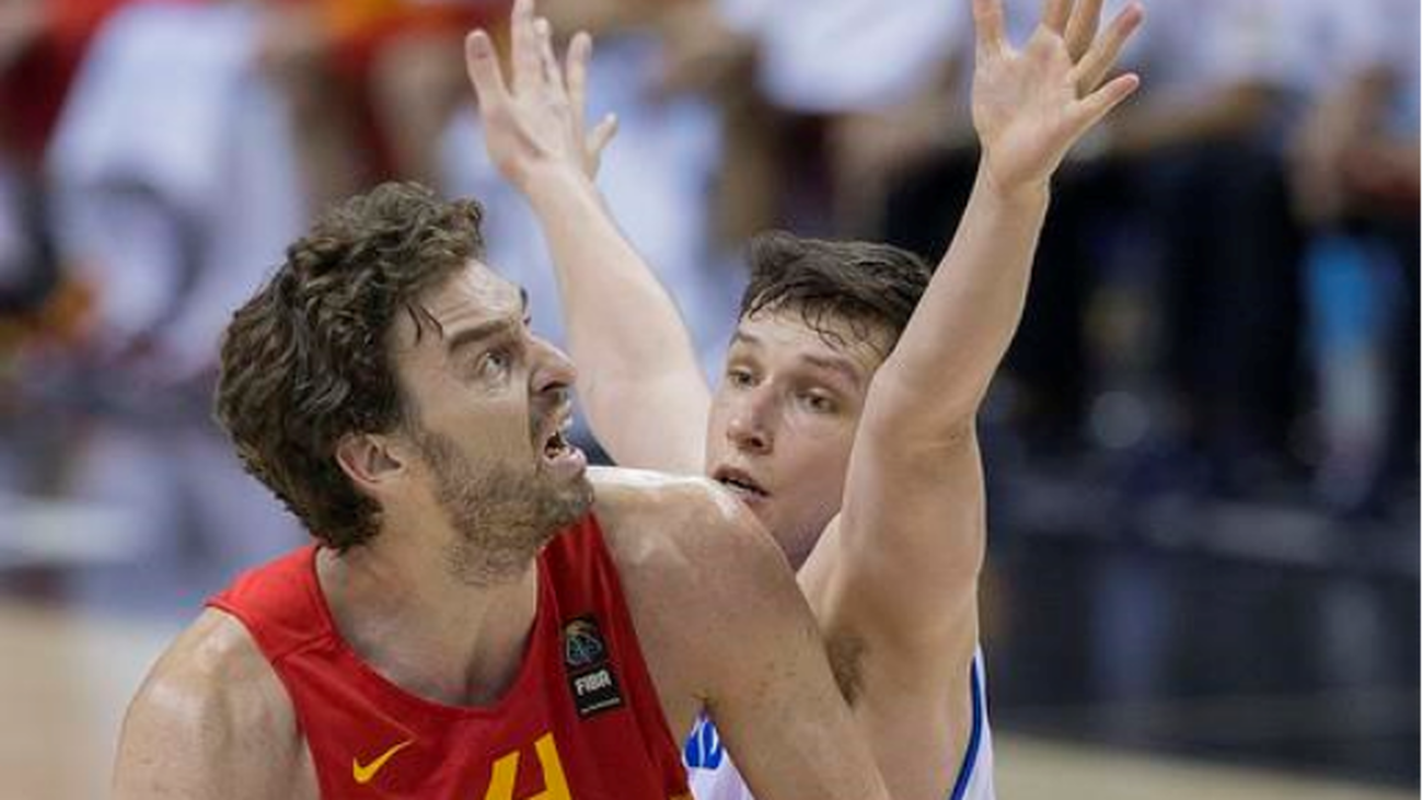 73-99. España supera a Islandia y endereza el camino a cuartos