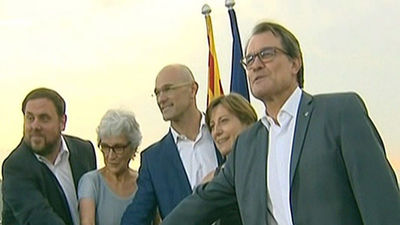 Junts pel Sí y la CUP sumarían mayoría absoluta de escaños en el Parlament pero no de votos