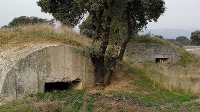 Navalagamella: La senda de los fortines de la Guerra Civil