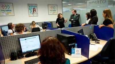 Rajoy a las víctimas de violencia de género: "Llamad al 016"