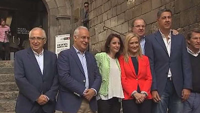 Presidentes del PP arropan a Albiol con una declaración en defensa de la Carta Magna