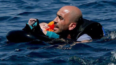 Decenas de muertos, 15 de ellos menores, en el naufragio ante una isla griega