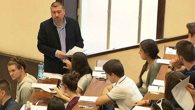 PP, PSOE y C's se dan seis meses para pactar las bases para una nueva ley educativa