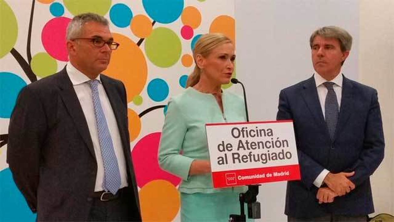 Cifuentes pone en marcha la Oficina de Atención al Refugiado de la Comunidad