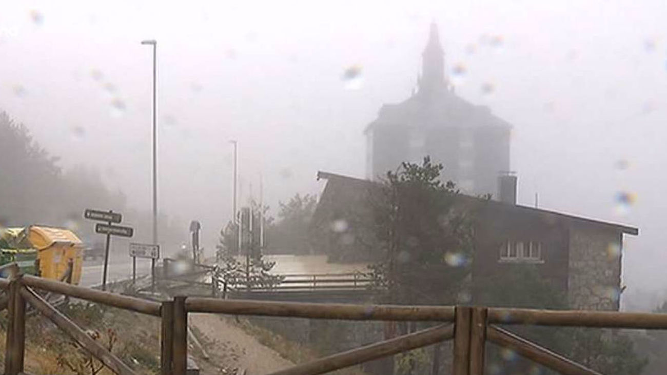 El 112 gestiona 128 expedientes por fuertes vientos en la región madrileña