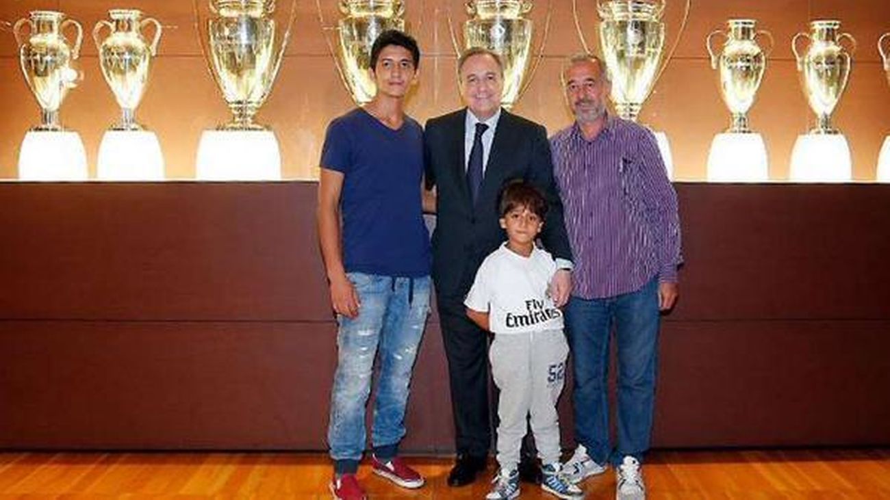 El presidente del Real Madrid recibió al refugiado Osama y su familia