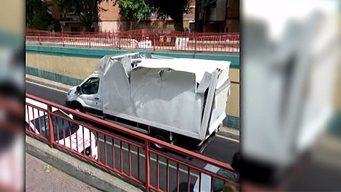 El puente de Leganés donde los camiones quedan empotrados