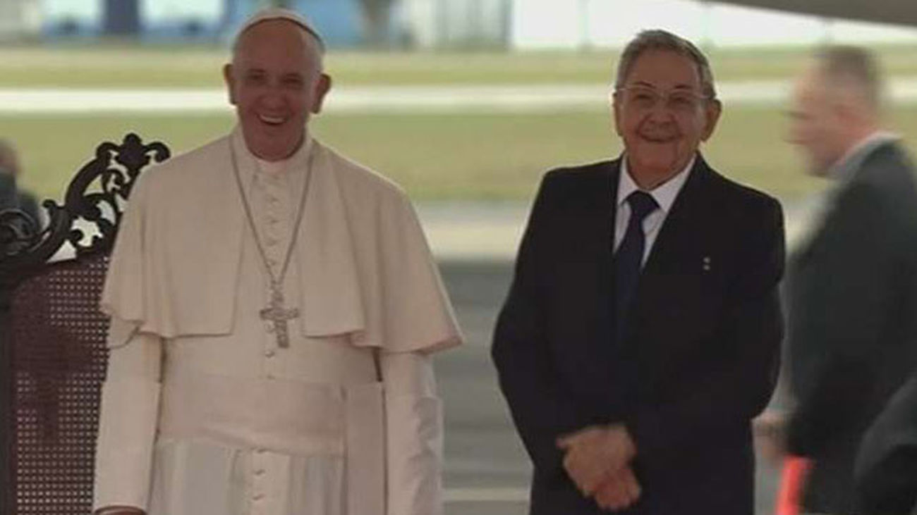 Cuba da una calurosa bienvenida al Papa