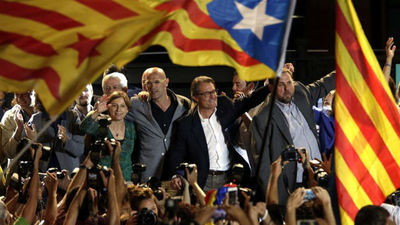 Junts pel Sí gana con 62 escaños, lejos de la mayoría absoluta y de los resultados de 2012