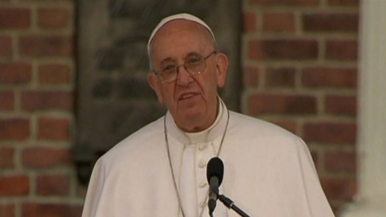 El Papa dice que no hay futuro sin leyes a favor de las familias