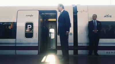 Rajoy inaugura el AVE a León como un nuevo elemento de cohesión de España