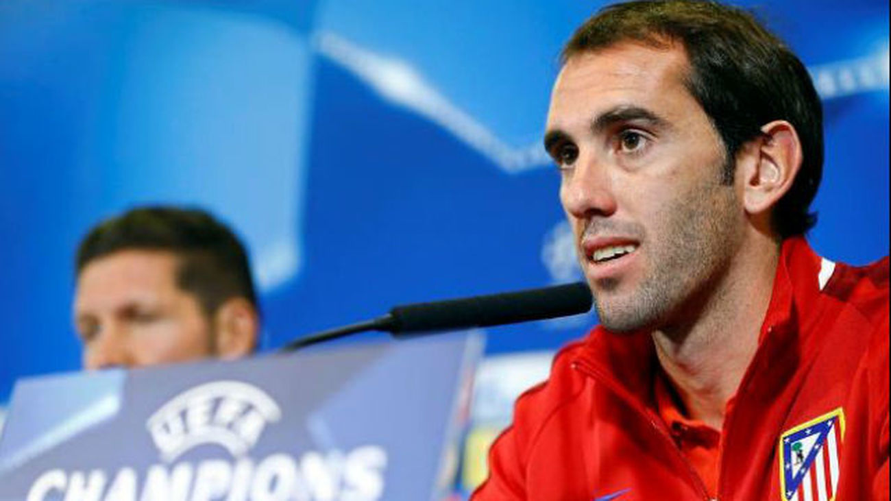 Godín: "Tenemos que respetar al Benfica"