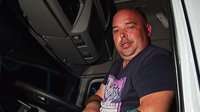 La Ertzaintza trabaja para identificar a los tres refugiados hallados en un camión