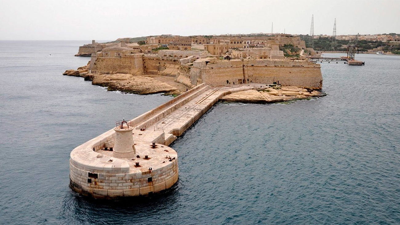 Fort Rinella y el cañón más grande del mundo