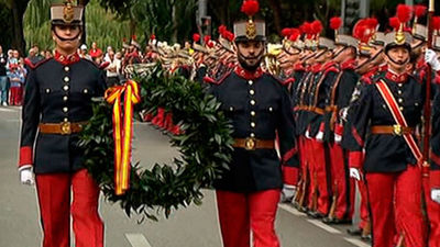 La Plaza de la Constitución acoge un gran acto de Homenaje a la Bandera