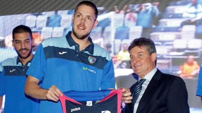 Estudiantes abre oficialmente el curso con la presentación de Stimac