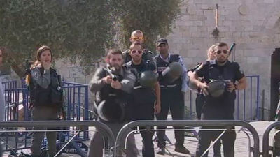 Un israelí muerto y seis heridos en un atentado palestino en Beer Sheva