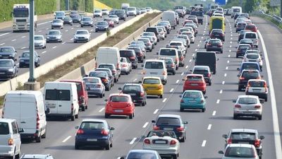 La DGT prevé retenciones en accesos a Madrid desde las 16:00 hasta la medianoche