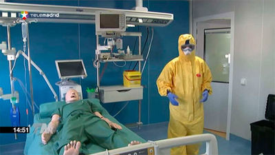 Sáenz de Santamaría inaugura la Unidad de Aislamiento del Gómez Ulla