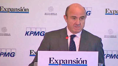 Guindos avanza que el paro se reducirá en cerca de 650.000 personas este año