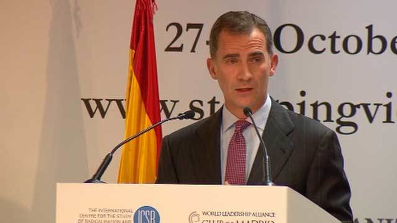 Víctimas del terrorismo premian al Rey por su compromiso constante con ellas