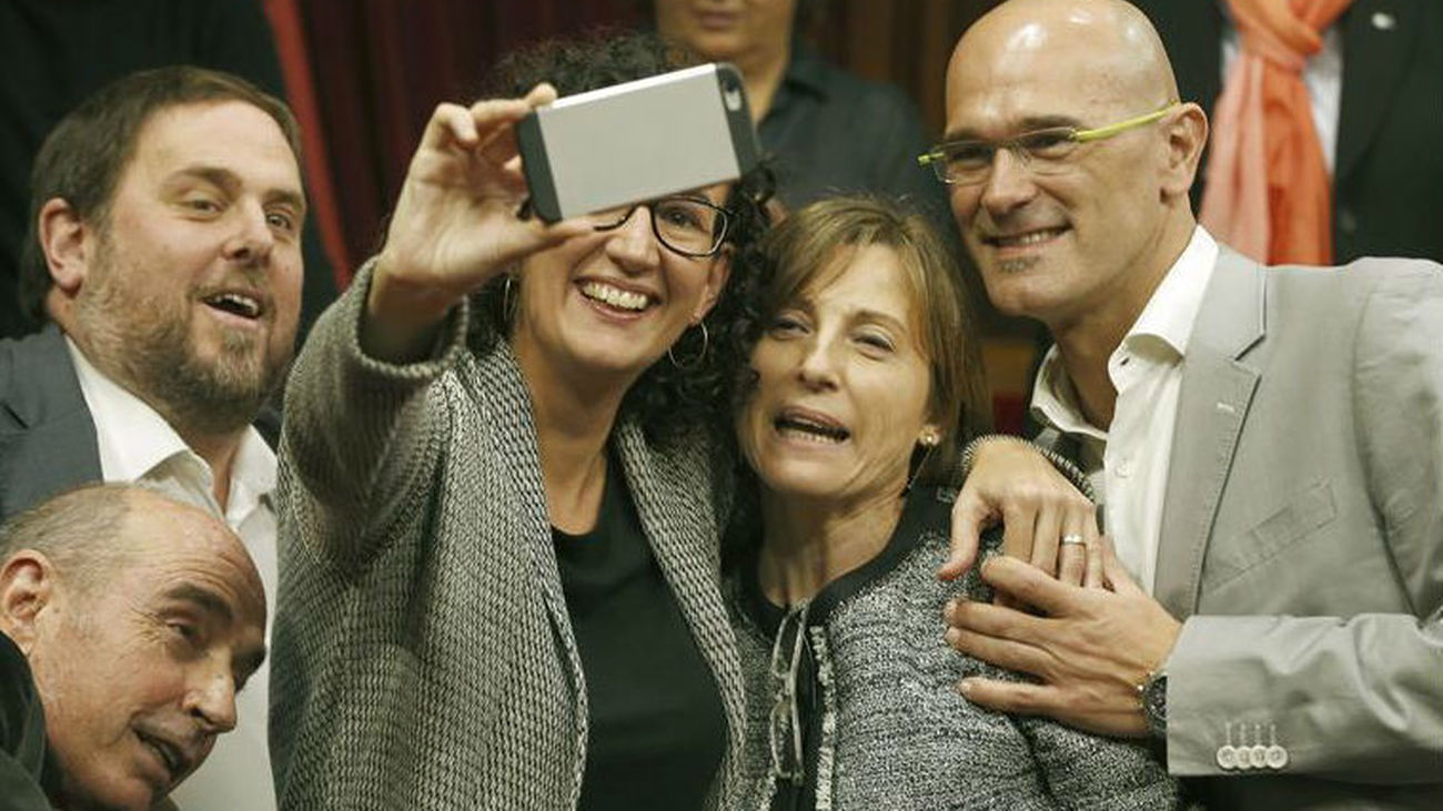 JxSí y CUP acuerdan declarar el "inicio del proceso" hacia una república catalana