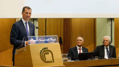 Los reyes Felipe y Juan Carlos asisten en Roma al Encuentro Cotec Europa