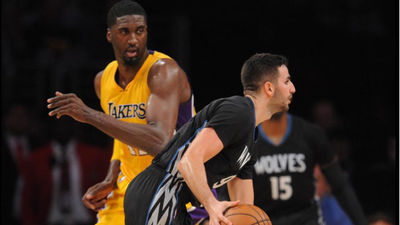 111-112. Ricky Rubio, 28 puntos y 14 rebotes, entierra a los Lakers