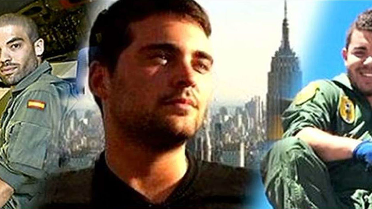 Los buzos recuperan los cuerpos de dos de los tres militares fallecidos