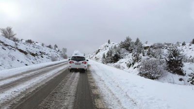 Preparadas 167 máquinas quitanieves y más 17.000 toneladas de sal