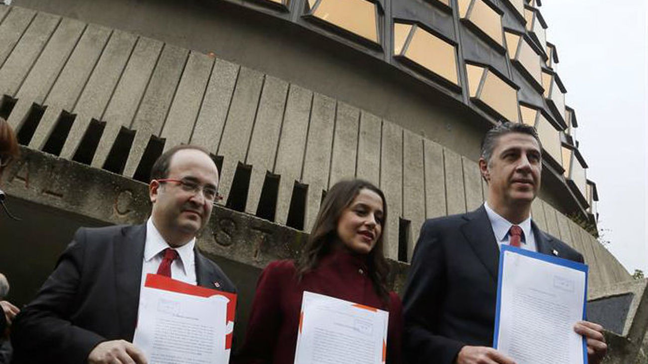 El Constitucional permite por unanimidad que el Parlament debata la moción independentista