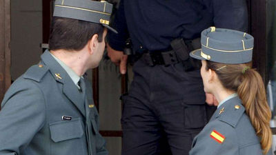 Piden diez años para cinco atracadores que se hacían pasar por guardias civiles