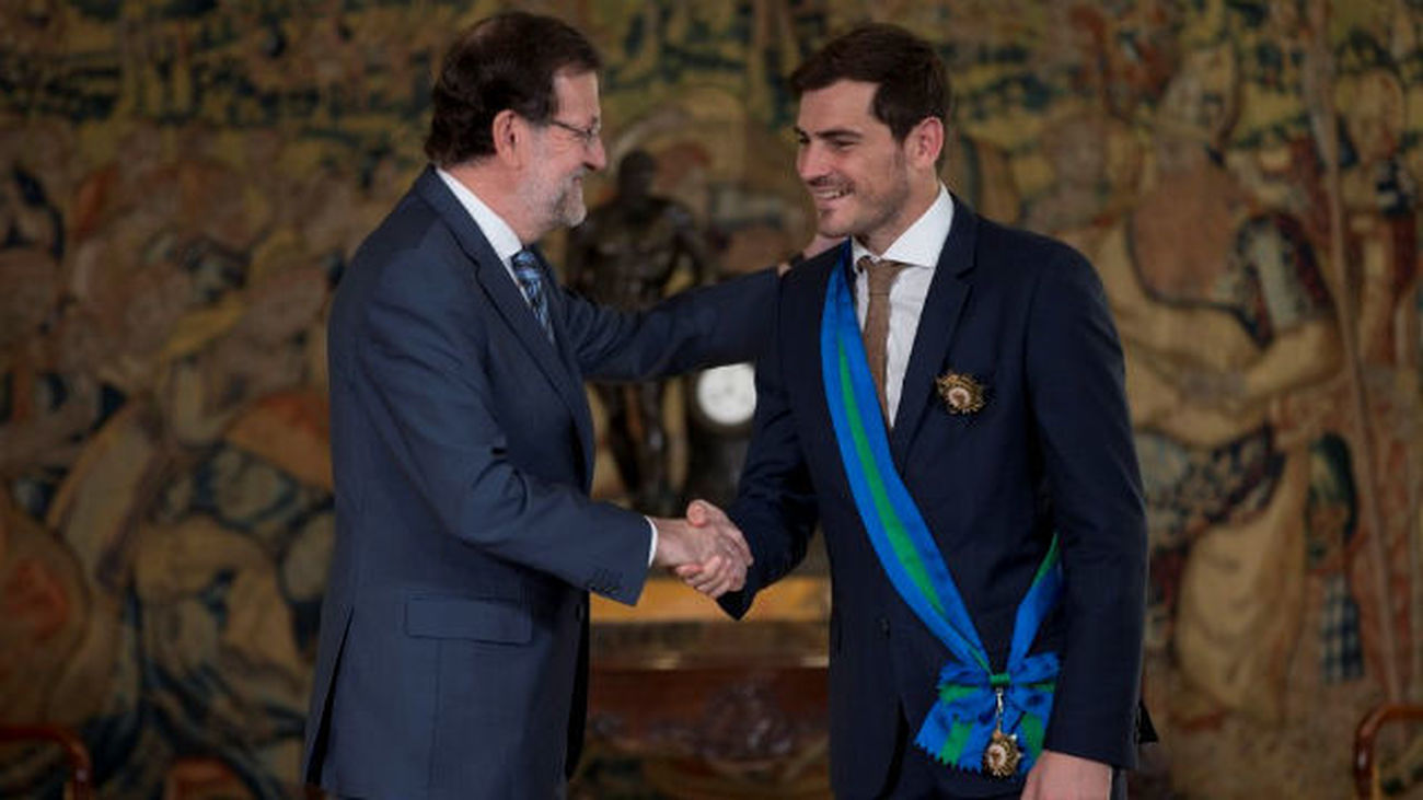 Casillas recibe la Gran Cruz de la Orden al Mérito Deportivo