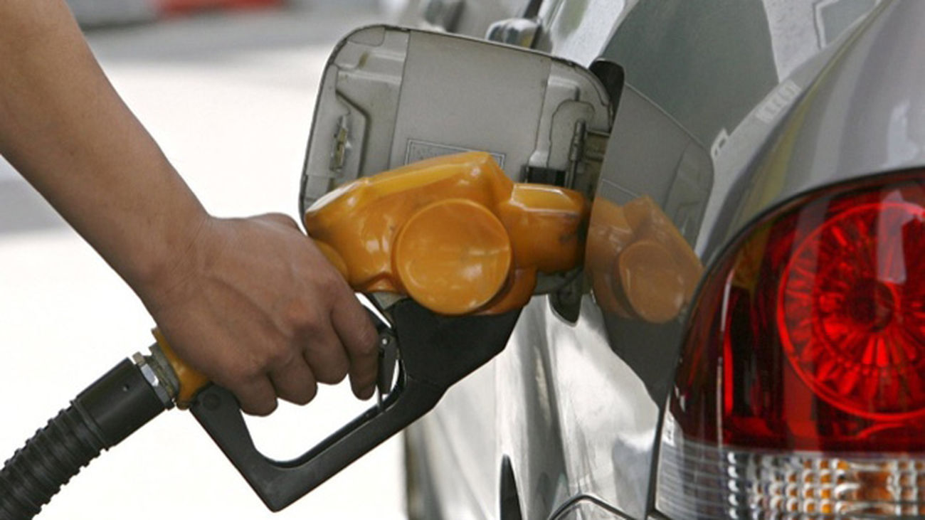 El IPC atenúa su caída hasta el 0,8 %, tras subir carburantes y electricidad