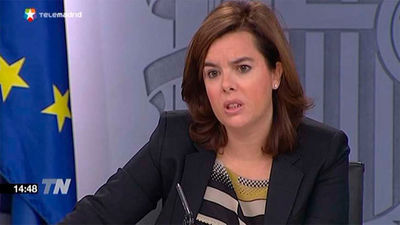 Sáenz de Santamaría: "Por un cargo no merece vender una comunidad autónoma"