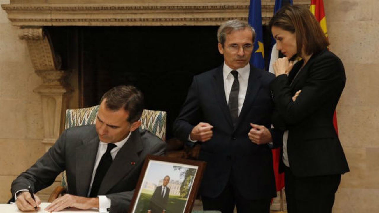 El Rey: "El dolor de Francia es el dolor de España"