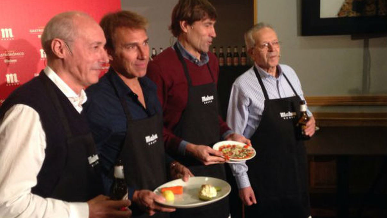 Martín Vázquez y Julio Salinas 'cocinan' el clásico