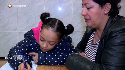 Una niña trasplantada de 7 órganos pide a Carmena un trabajo para su mamá