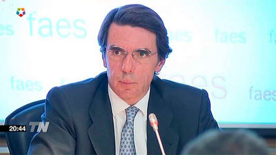 Aznar: "No podemos quedarnos de brazos cruzados"