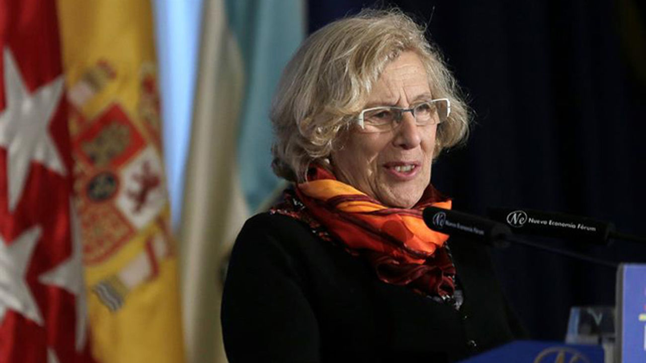 Carmena pide a los jóvenes "mimbre diferentes" para acabar con la violencia de género