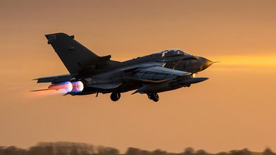 Cazas británicos lanzan sus primeros bombardeos en Siria contra el Estado Islámico