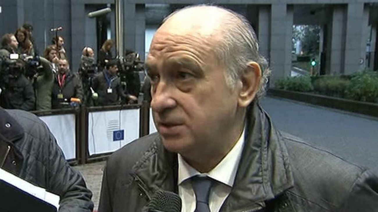 Fernández Díaz pide controles "más intensos" en las fronteras de la UE