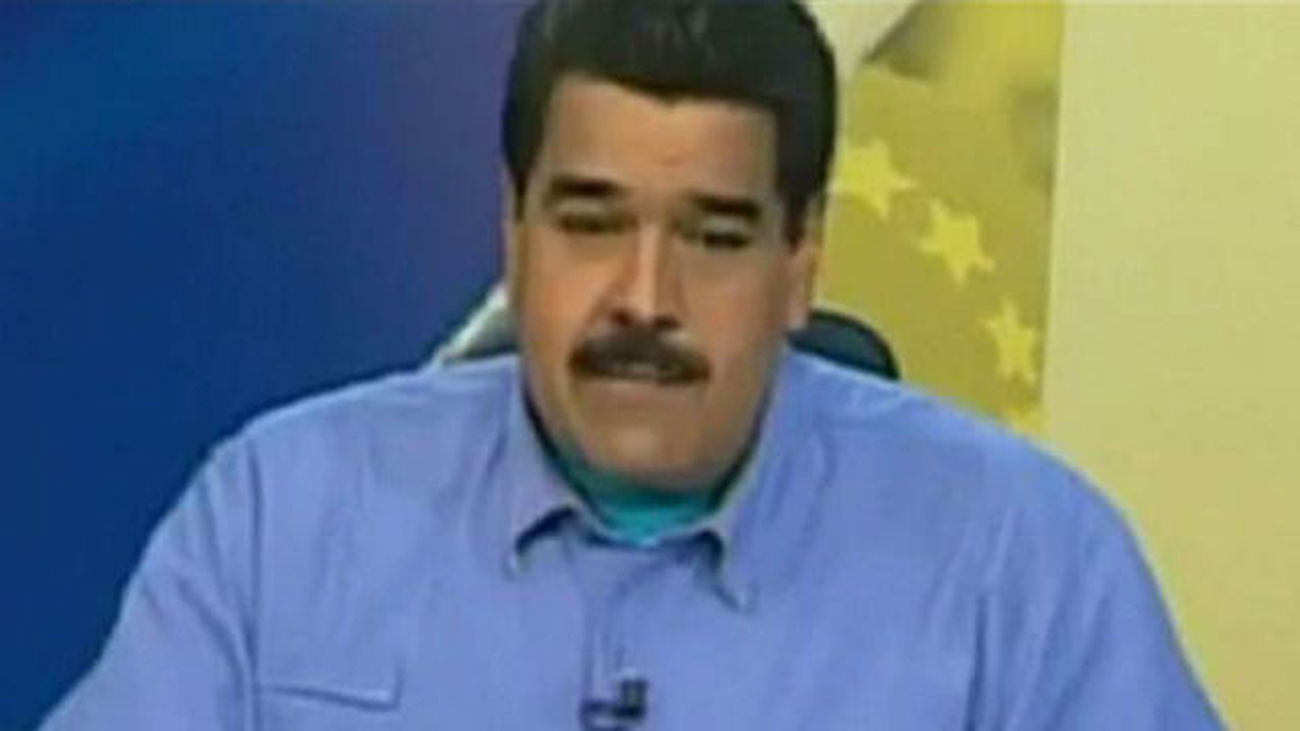 Maduro dice que si bancada opositora quiere revocarlo, irá al "combate"