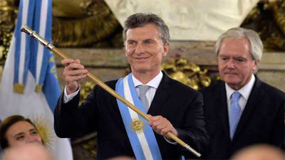 Macri presta juramento ante el Congreso como nuevo presidente de Argentina