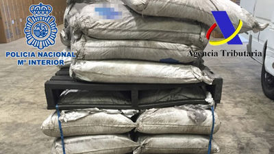Cae una red que pretendía meter en España 1.400 kilos de palés de cocaína