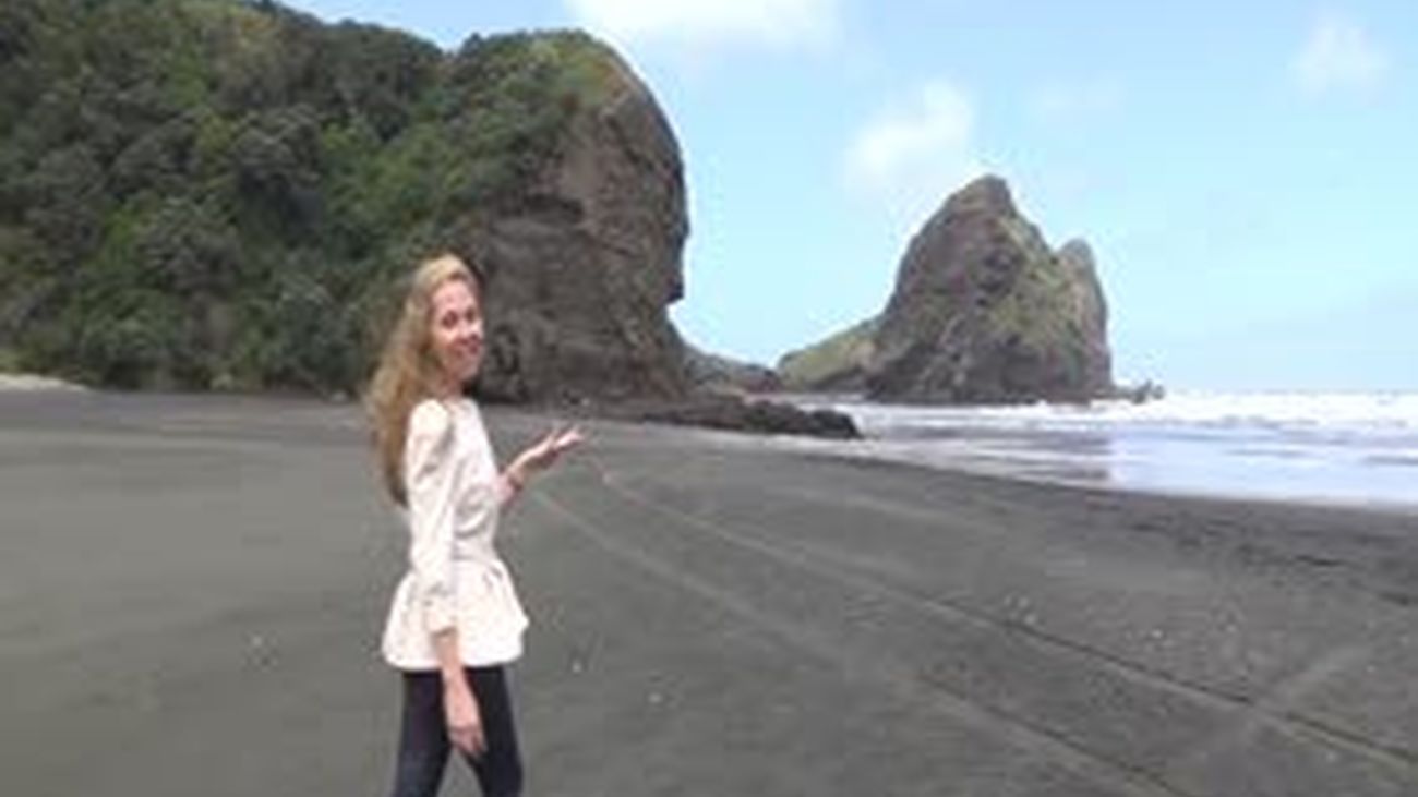 Piha Beach, la playa preferida de los surfistas