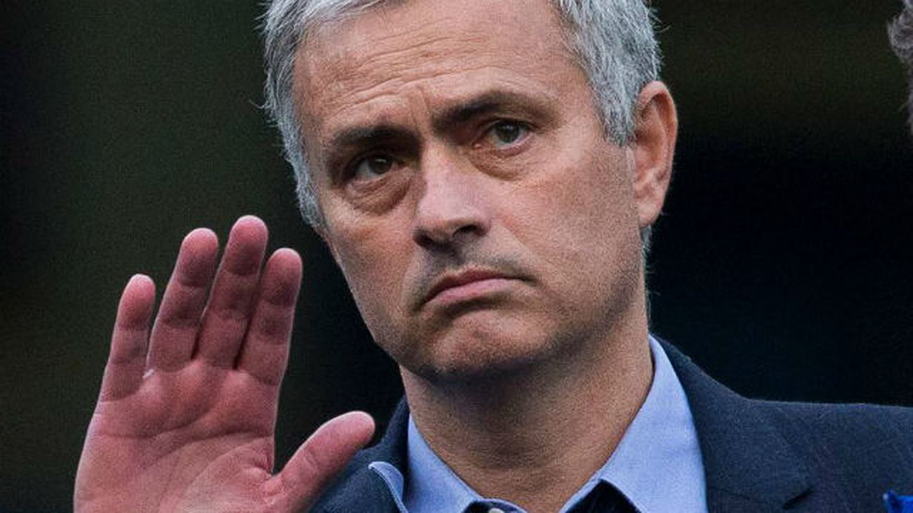 Mourinho, despedido del Chelsea